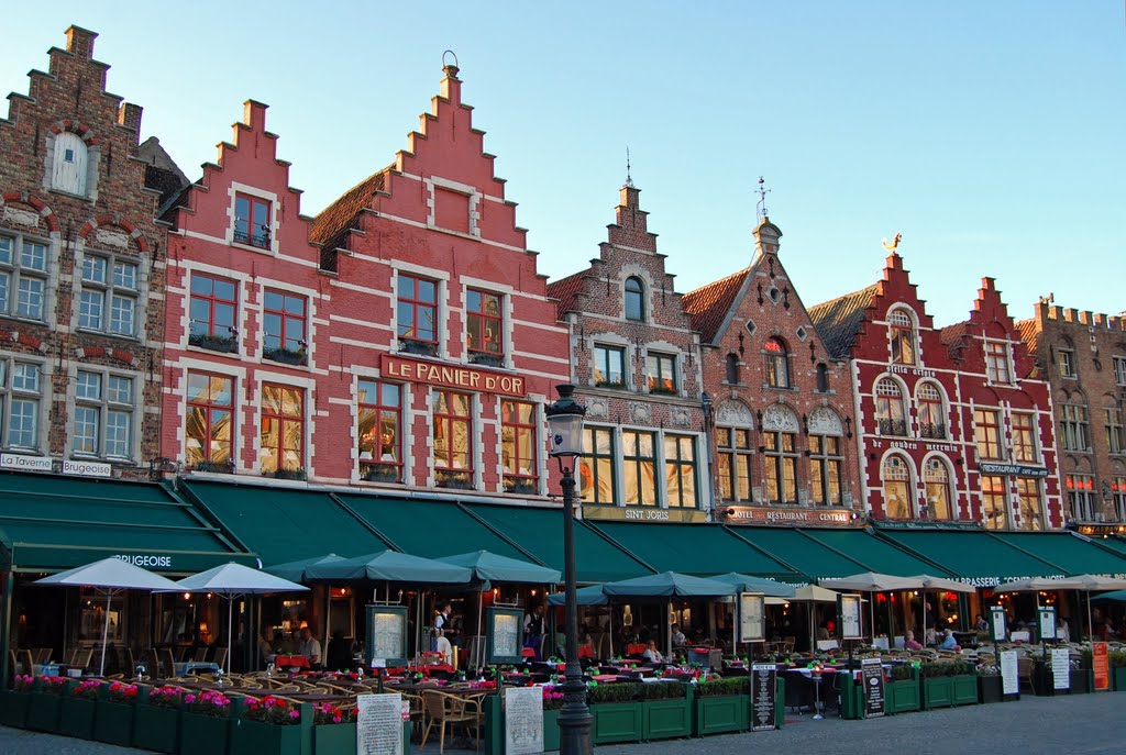 Bruges eateries at Grote Markt, for Tomas