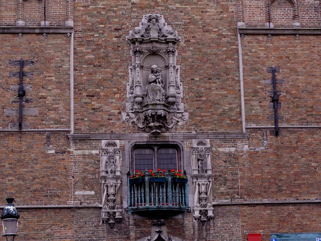 Una fachada que atrae- Torre del Campanario