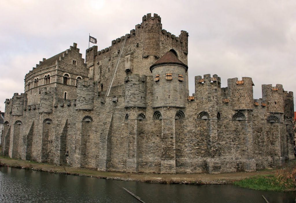 Het Gravensteen in Gent. Count Boudewijn I (837-879) has ordered to build the first defense against the incursions of the establish Normans on this place.