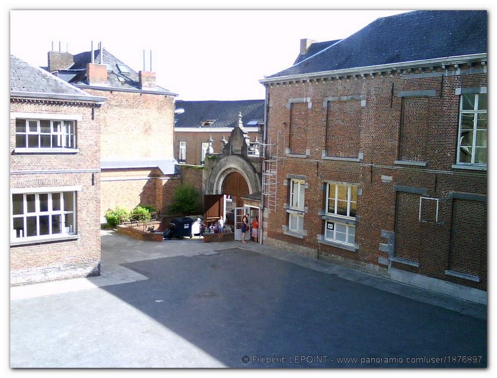 Mons
