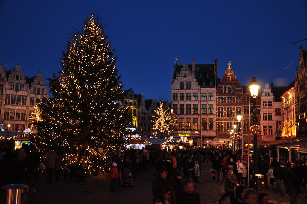Antwerpen, Grote Markt (Evening)