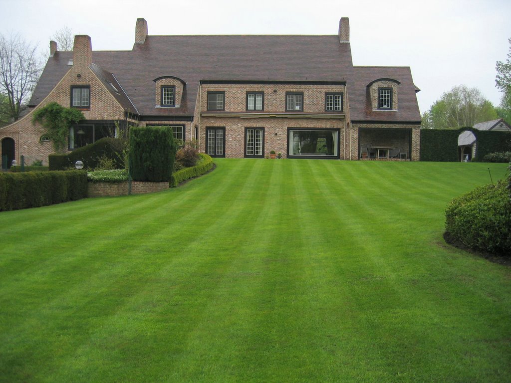 TYPICAL BELGIAN HOUSE