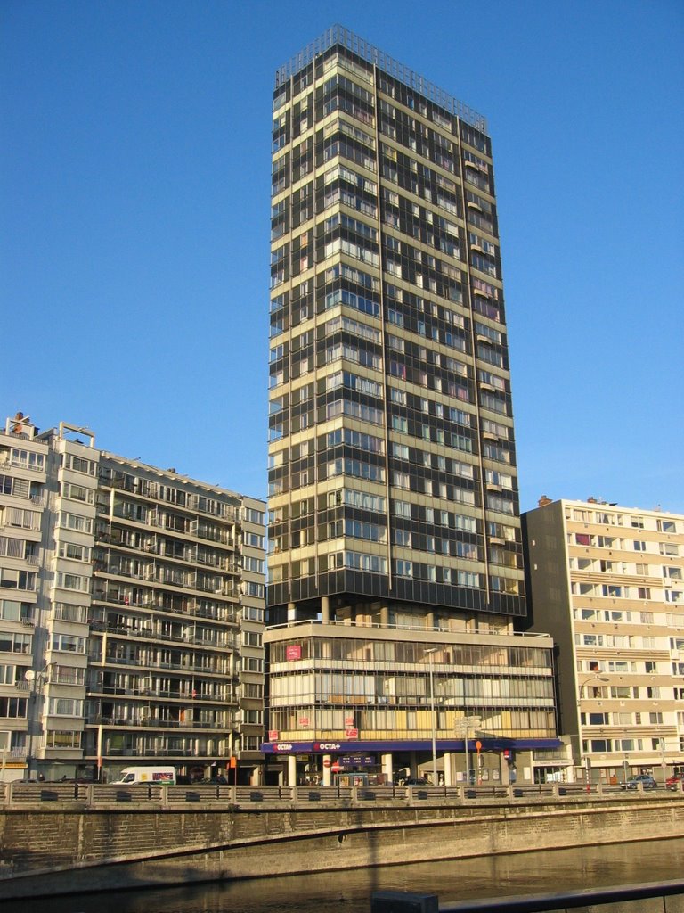 Liège: tour Simenon