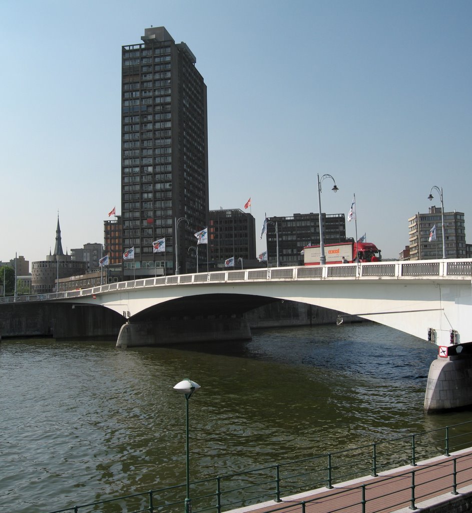 Liège: Pont et tour Kennedy