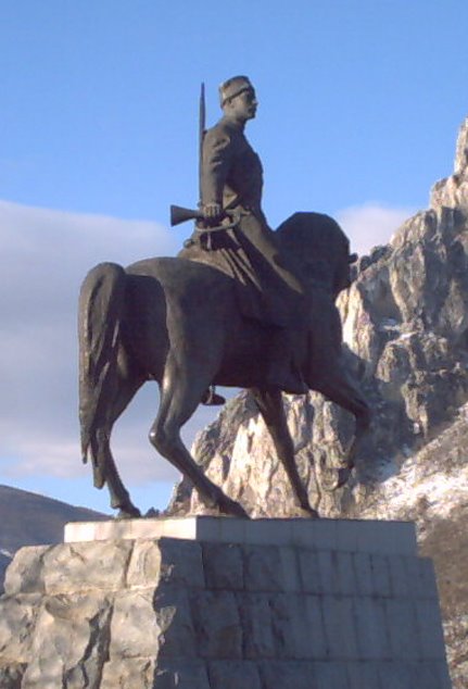 The Vestiteljat monument on Hijata