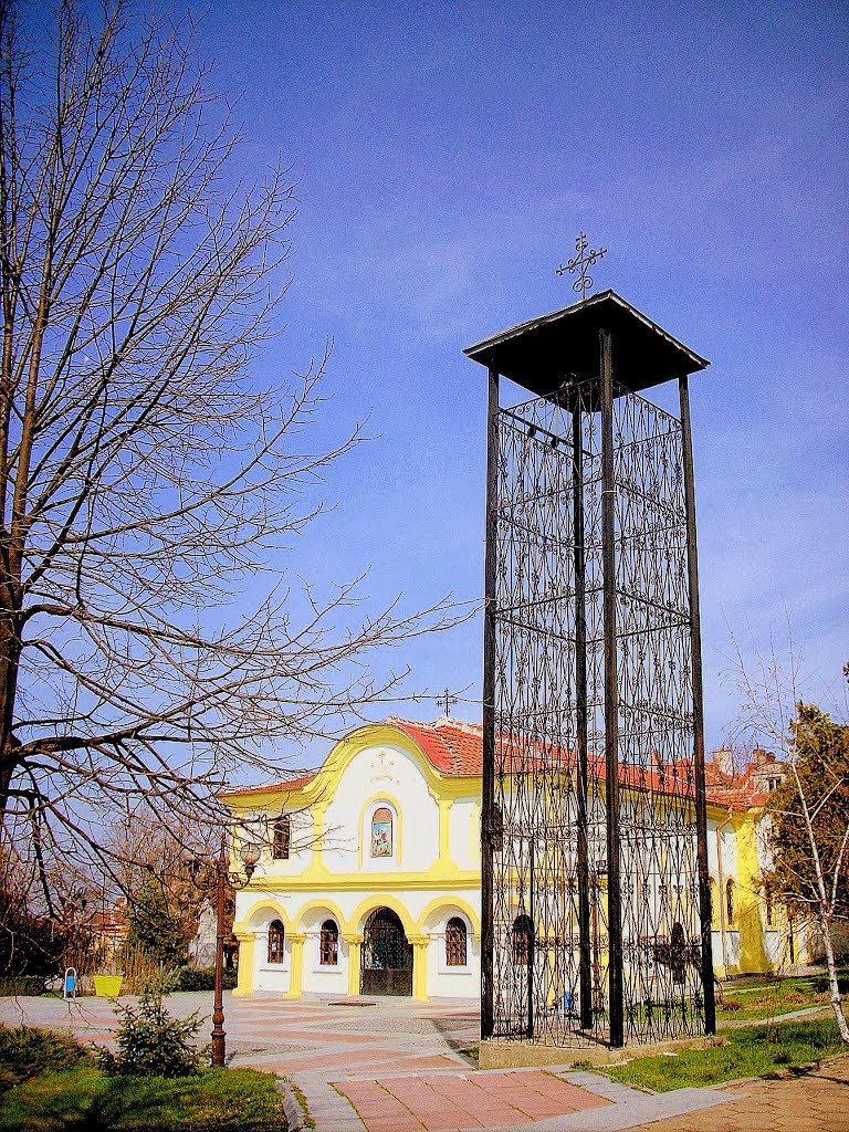 Храм "Св.Димитър" с "дантелената" камбанария, гр.Елхово