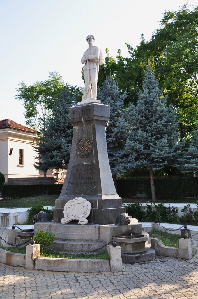 O statuie în Kyustendil (Monument in memory of officers and soldiers fallen in Serbo-Bulgarian War)