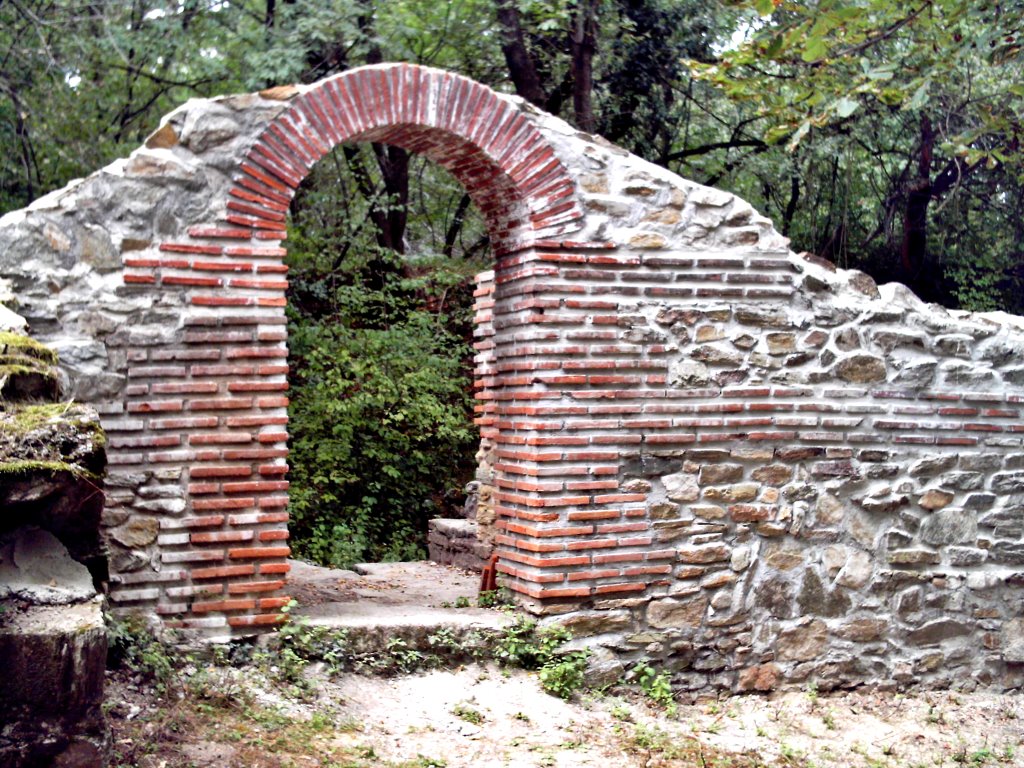 Bulgaria.  Kyustendil.  Fortress   "Hisarlaka" /  Хисарлъка