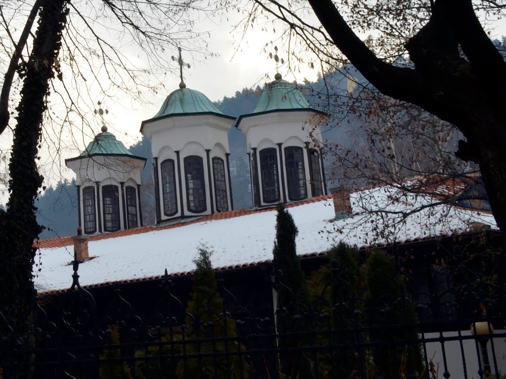 Митрополитска църква „Успeние Богородично” / Uspenie Bogorodichno Church