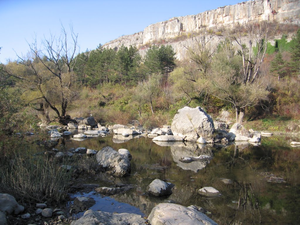 Lovech in autumn -river Osum