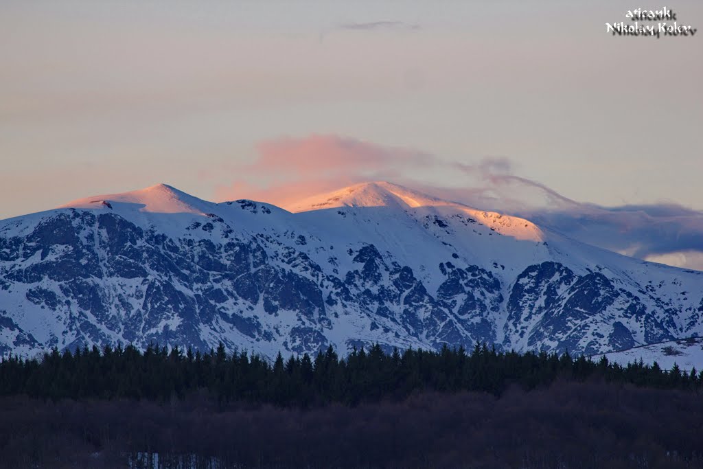 Balkan massif Triglav at dawn; Триглав призори