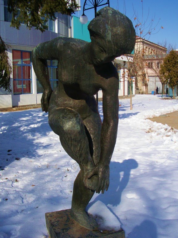 Босоногата девойка