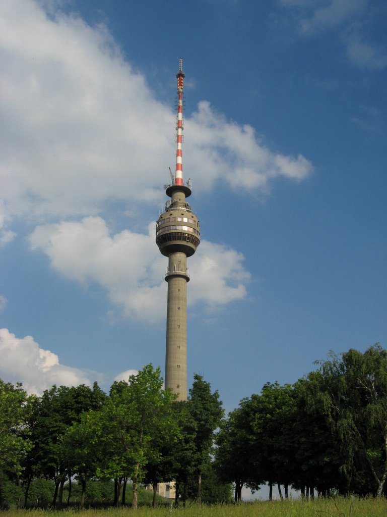 Turnul TV Ruse - 206 m inaltime (cel mai inalt din Balcani)