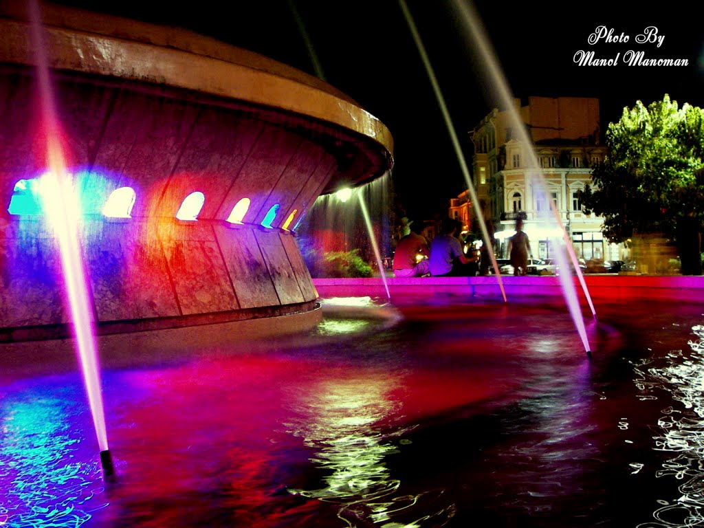 Russe at night  -  Fountain in front of courthouse