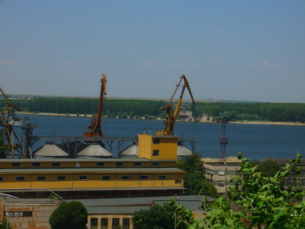 Към пристанището