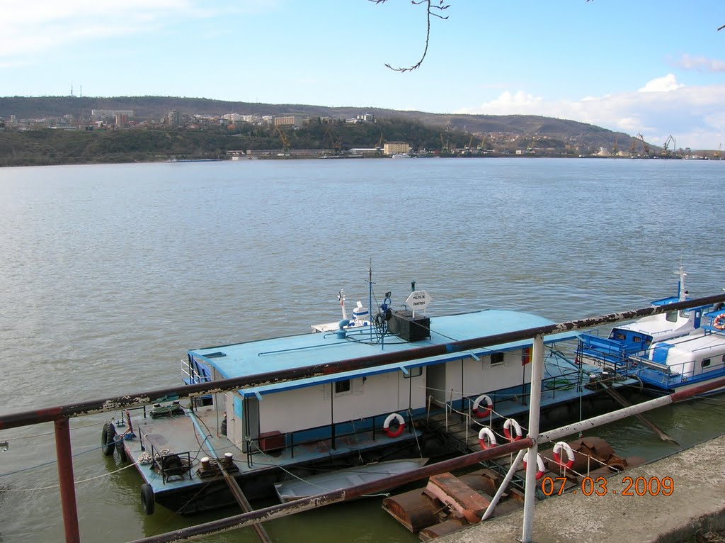 Looking over Danube from Zimnicea riverport