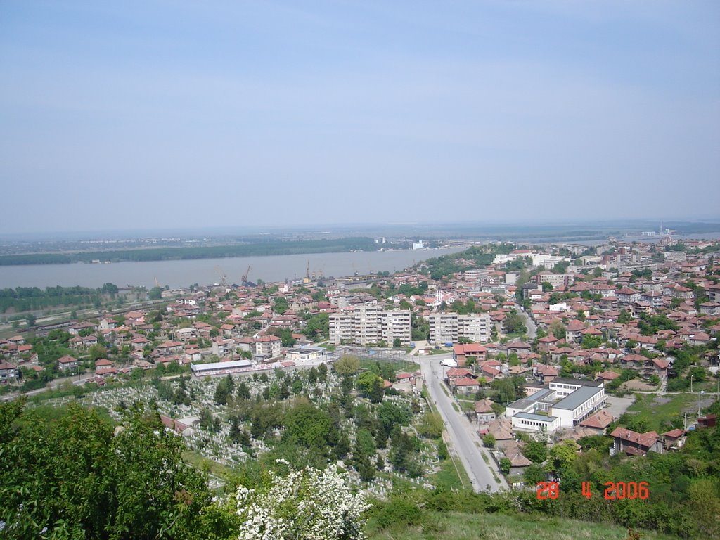 Изглед от запад към града