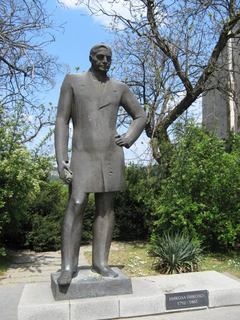 Statue of Nikola Piccolo (1792-1865)