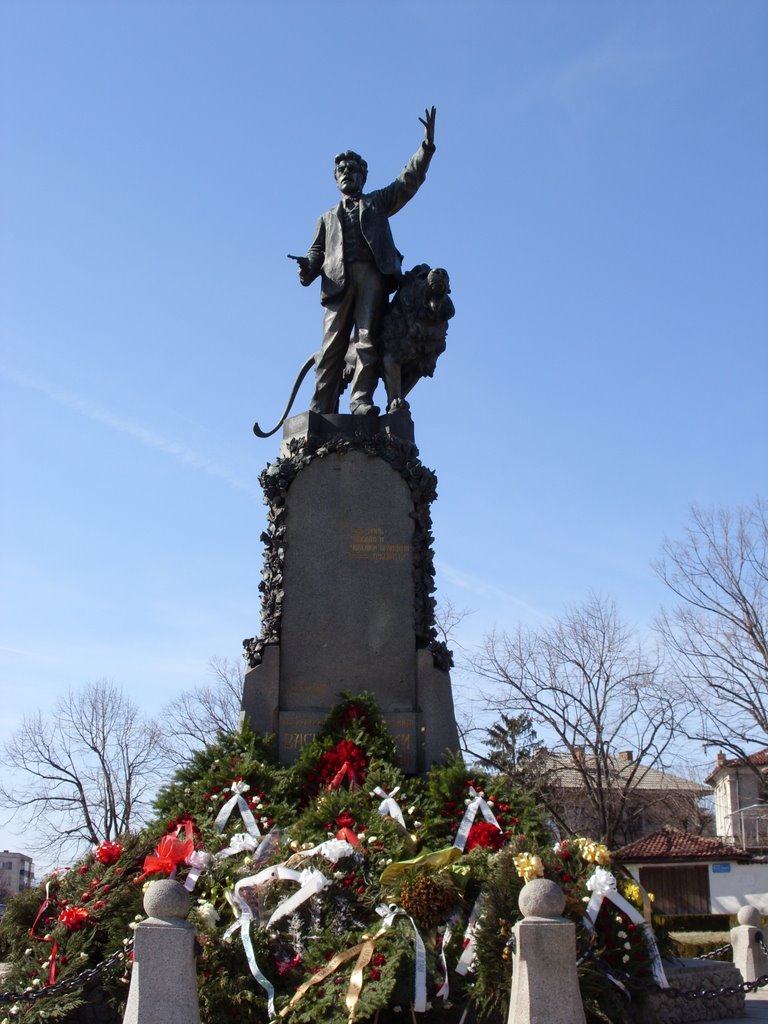 Bulgaria - Karlovo - Monument - Карлово - Паметника на Васил Левски
