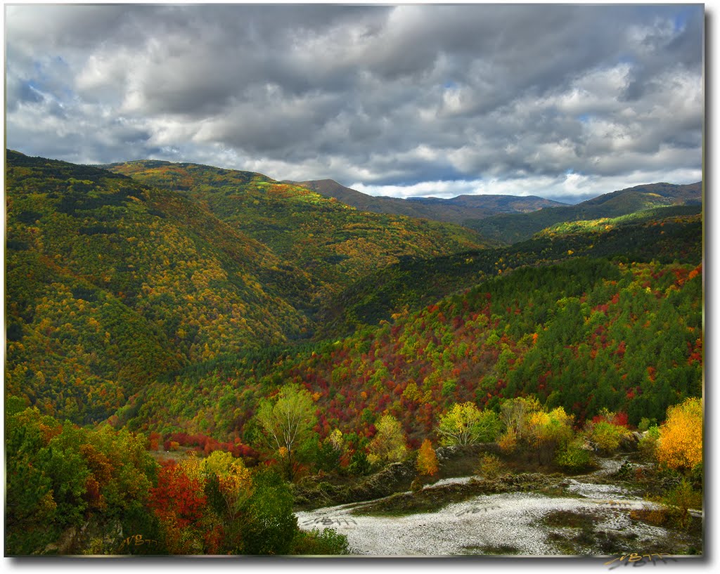 The Timeless Magic of the Beautiful Rhodopes / Красотата на магнетичните Родопи в багри