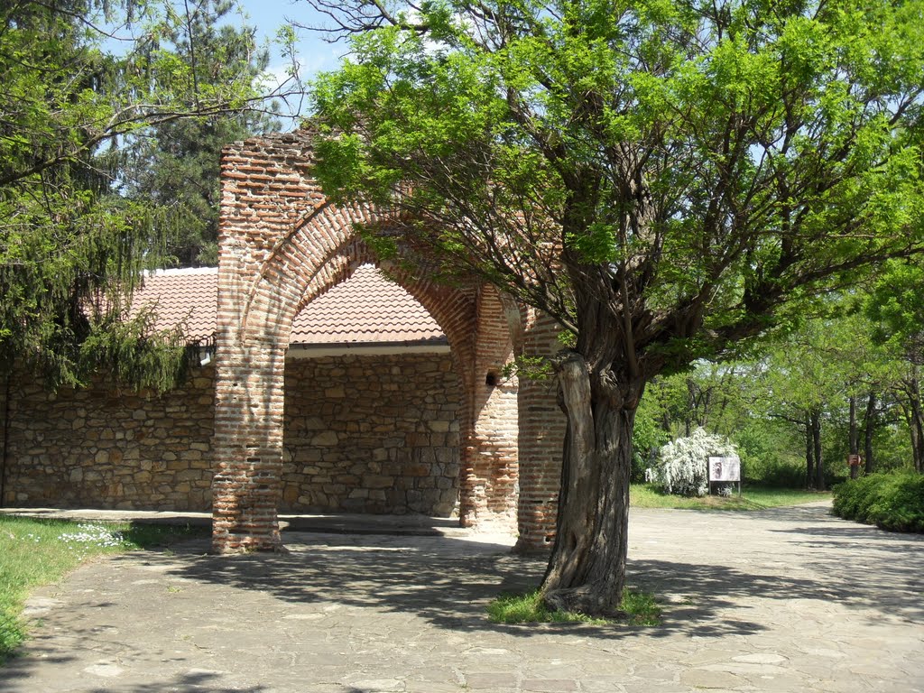Казанлъшка гробница