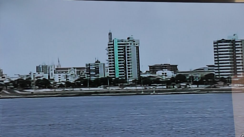 Navegando pelo Rio São Francisco passando por Petrolina.