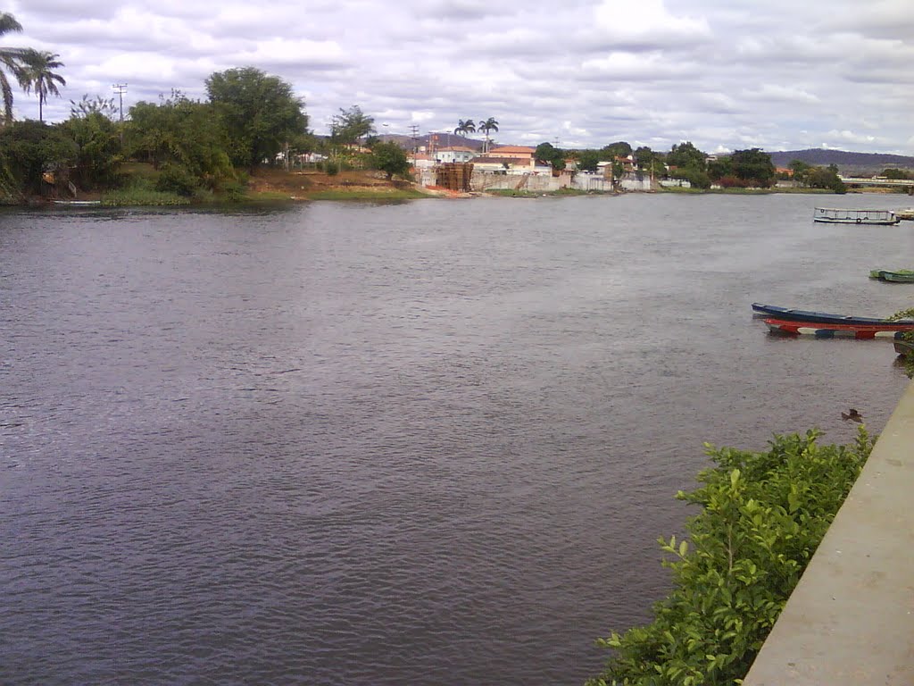 Rio corrente em Sta Maria da Vitória