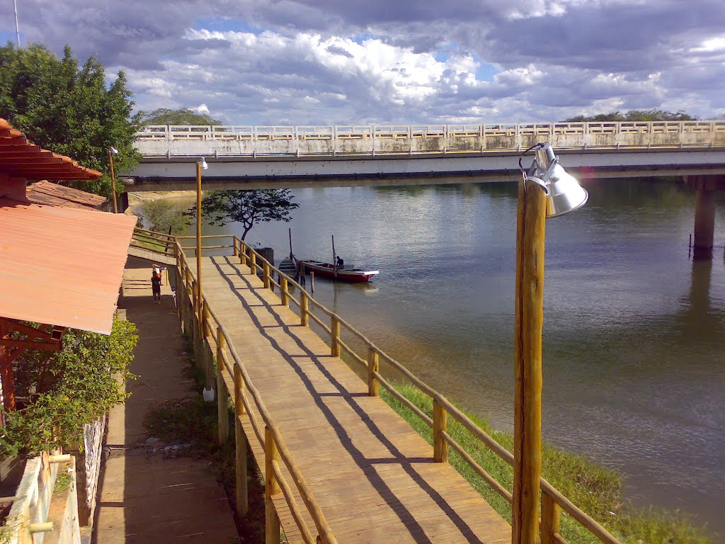PASSARELA NA MARGEM DO RIO CORRENTE - SÃO FELIX DO CORIBE - BA - BRASIL