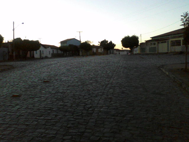 Praça, Salão Pa. Lino, na Rua Eugênio Lira em São Félix do Coribe