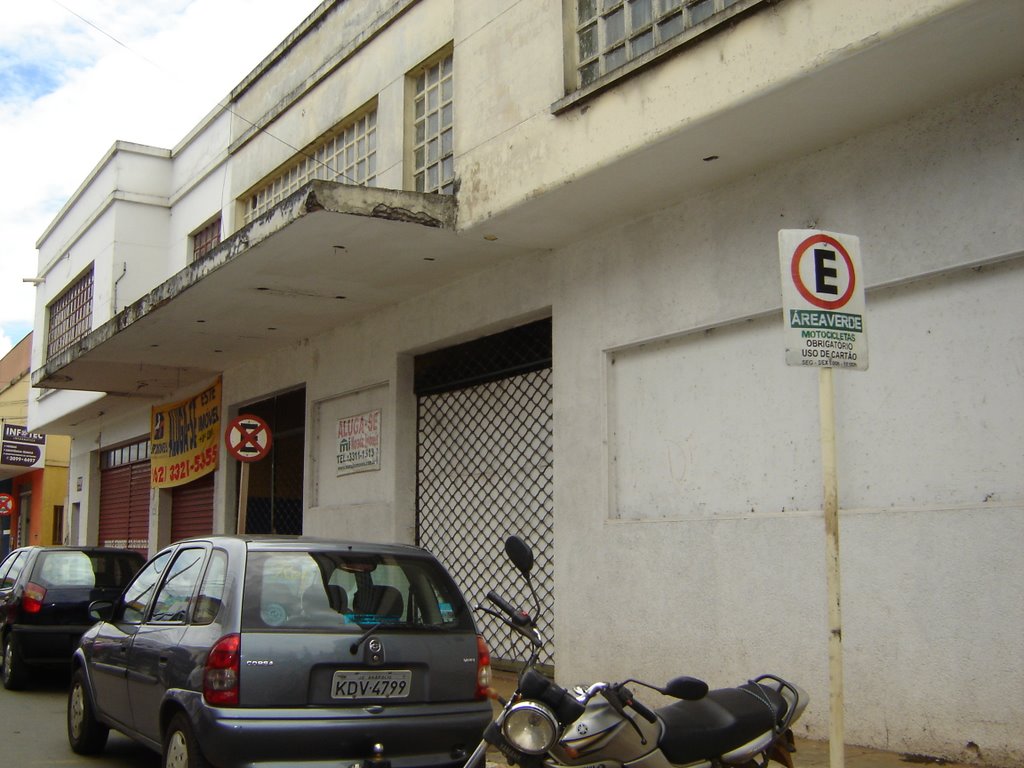 Predio onde funcionou o antigo Cine Stª Maria nas decada de 70