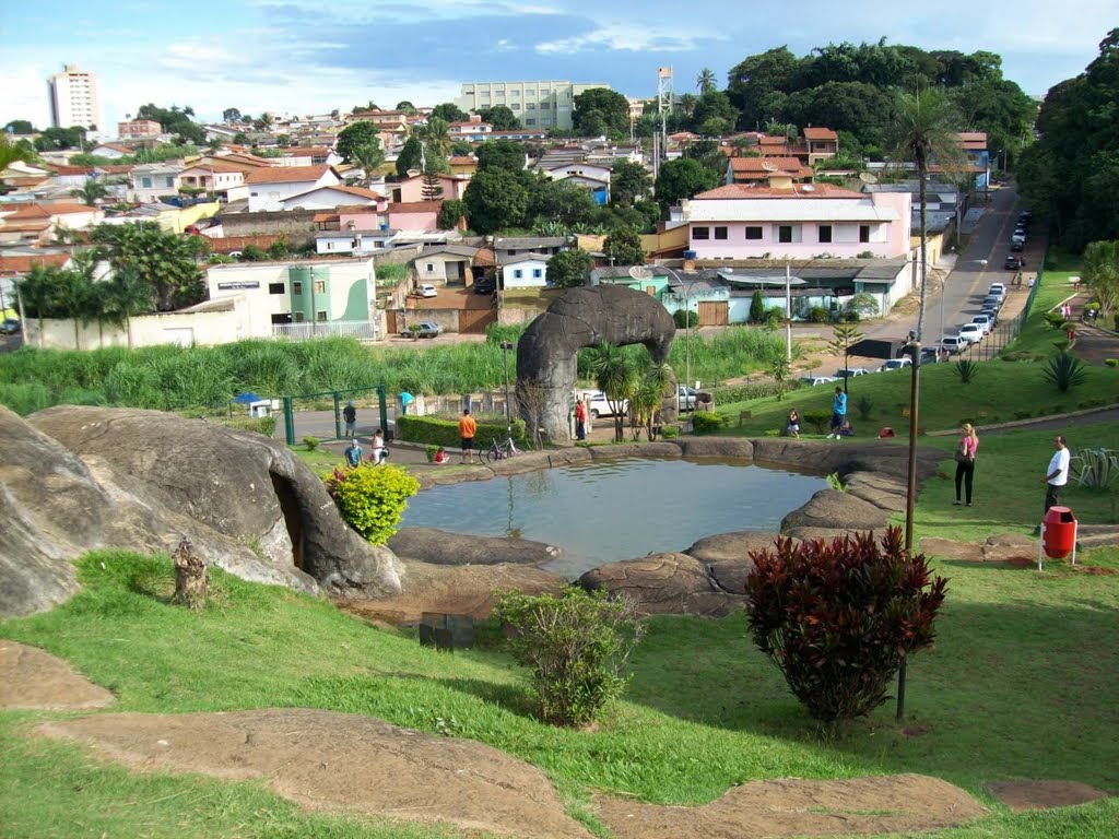 Parque e Vila Góis ao fundo