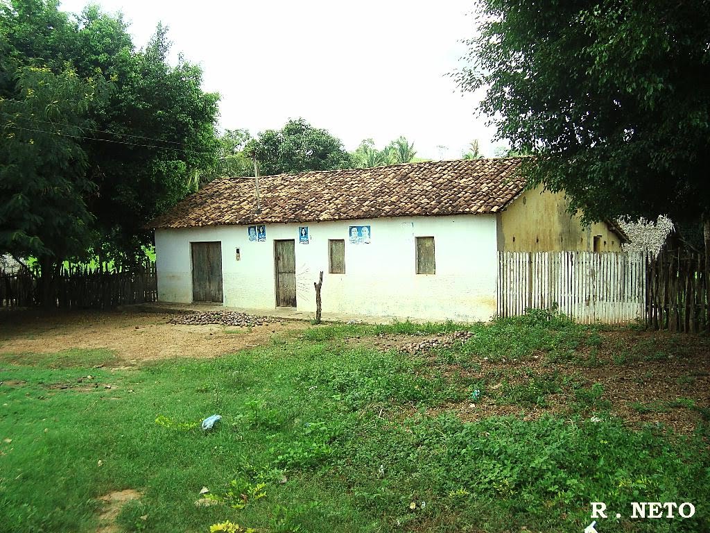 CASA QUE PERTENCEU AO ANTIGO DELEG. DE S . MIGUEL SR: LUIS DOS SANTOS NO MUNICIPIO DE TUNTUM - MA BRASIL