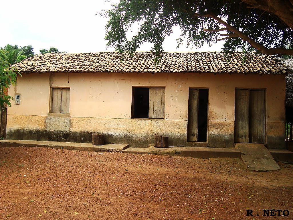 CASA TÍPICA DO NORDESTE BRASILEIRO ESSA PERTENCEU AO SR: ZECA DOS SANTOS EM S . MIGUEL MUNICIPIO DE TUNTUM - MA BRASIL