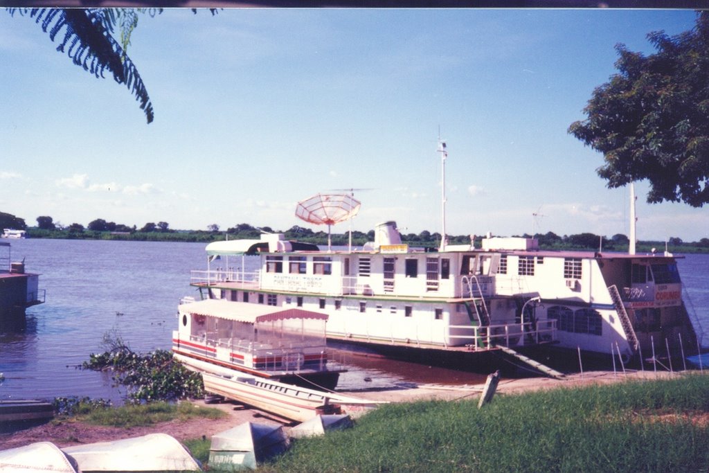 Chalanas no Rio Paraguai-Corumbá-MS