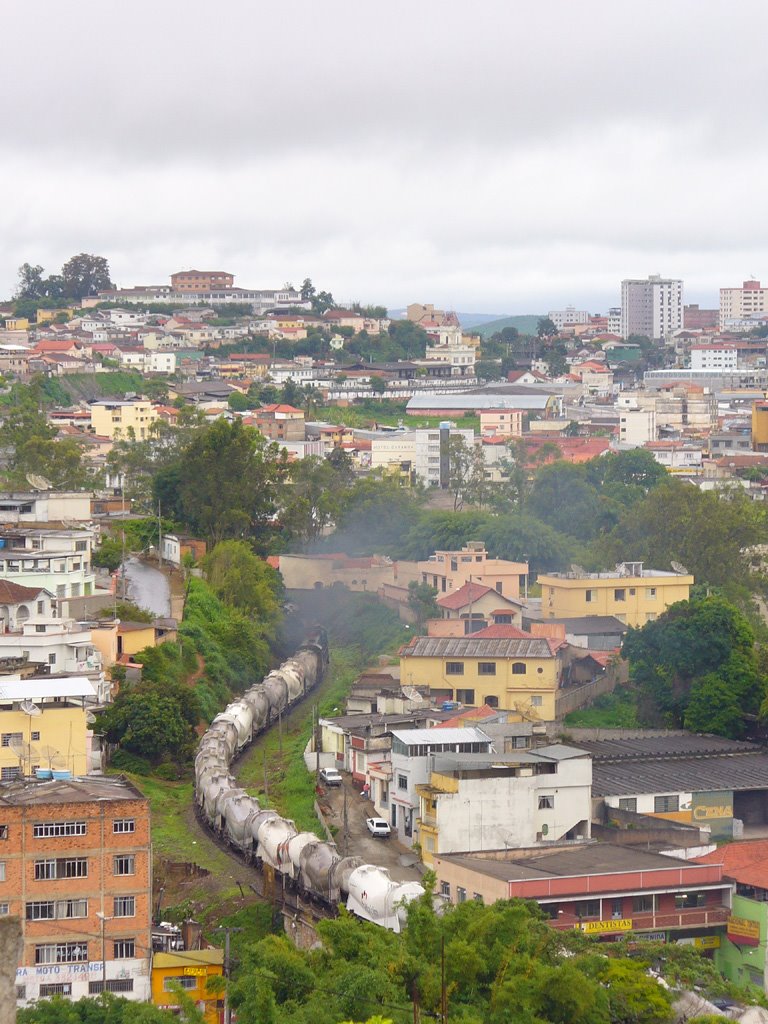 Trem Saindo da Holcim