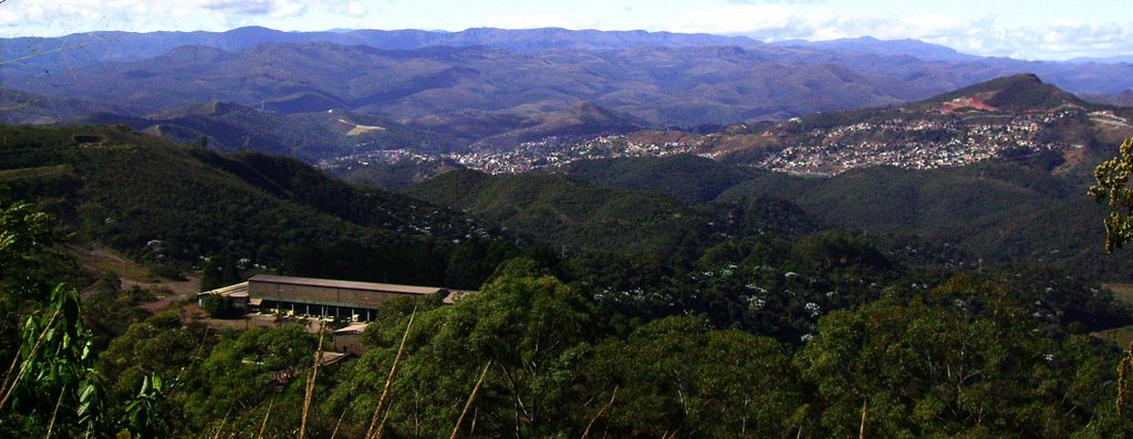 Panorâmica para as Montanhas de Nova Lima