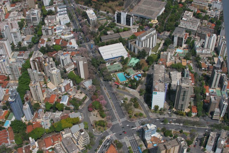 Av. Contorno com Av. Afonso Pena