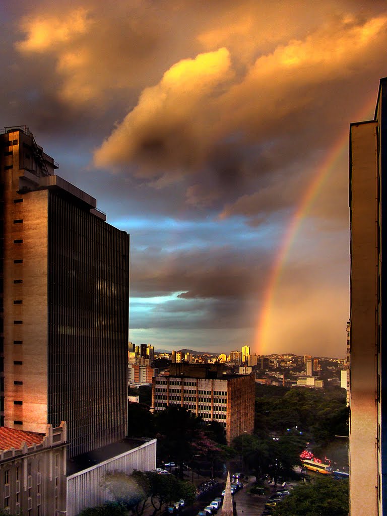 ! __ Chuva no final de tarde com arco-íris