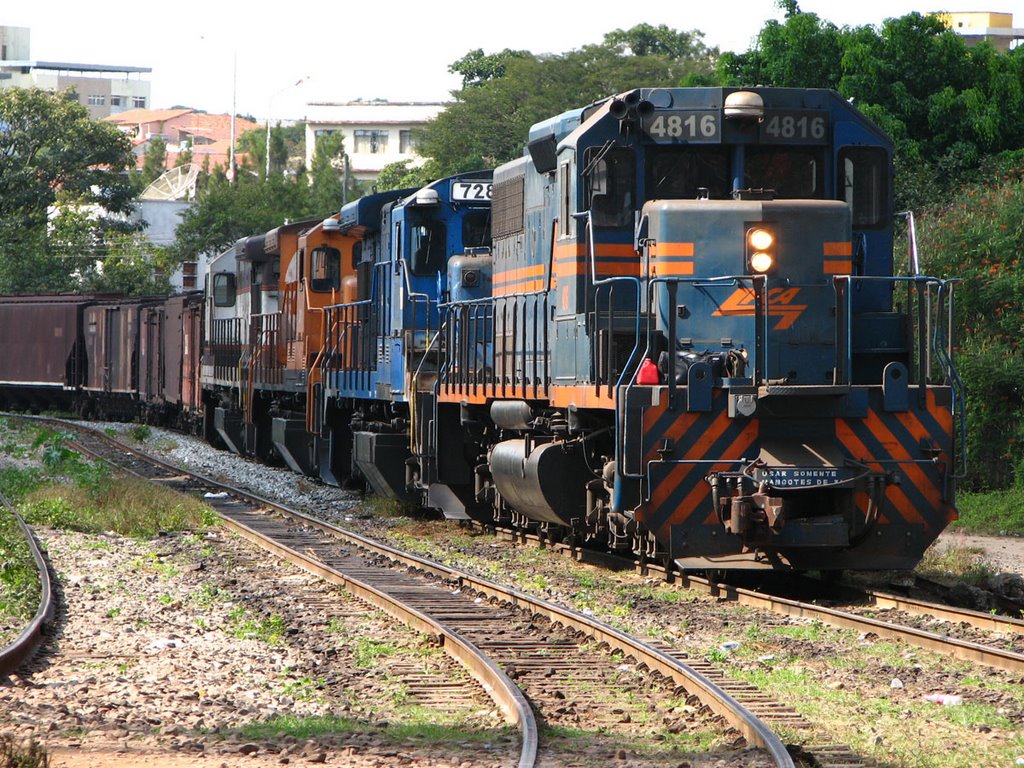 Lococmotiva da Ferrovia Centro Atlantica