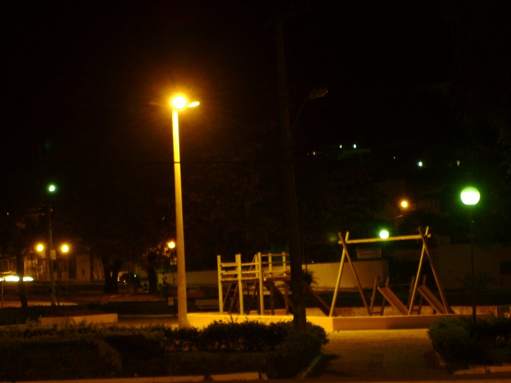 PRAÇA PADRE COLOMBO - CARATINGA