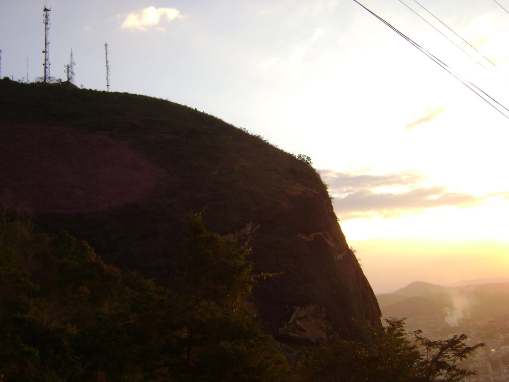 ITAÚNA STONE- CARATINGA