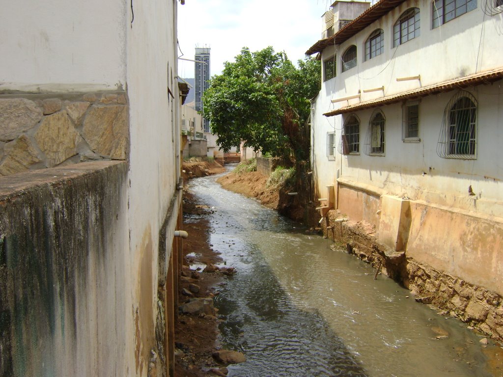 CÓRREGO SAO JOAO-marcas da enchente