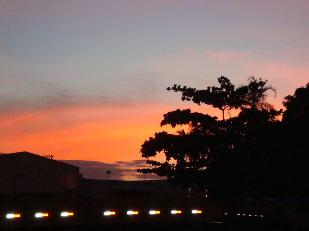 Por do Sol com faixas refletivas  ☺