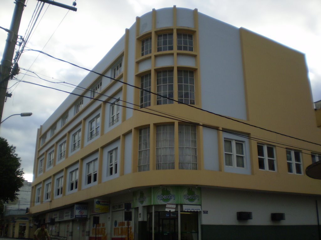 Prédio Automóvel Clube Teófilo Otoni - MG