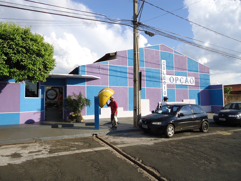 Colégio Opção - Uberaba/MG - Sede II
