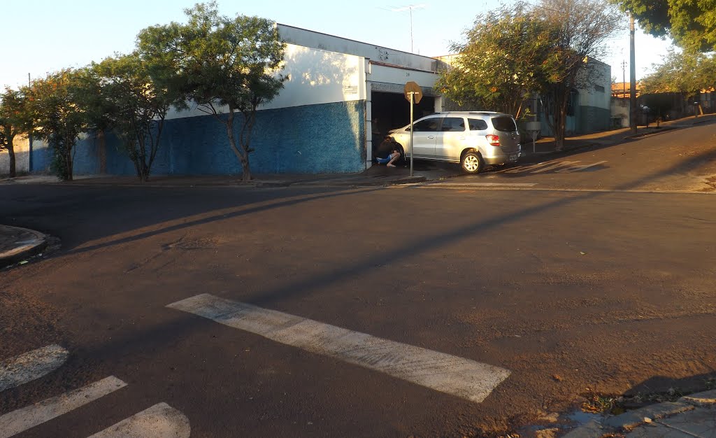 Cruzamento da Rua Quito com a Rua Escócia