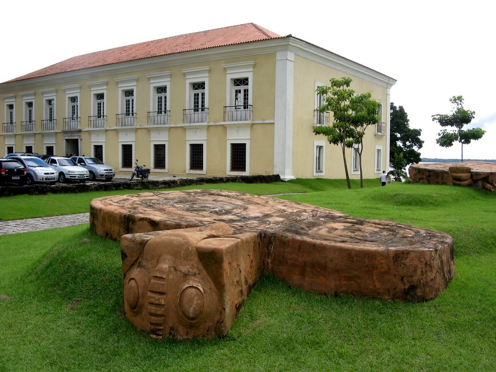 Casa das Onze Janelas - Complexo Feliz Lusitânia, Belém, PA, Brasil.