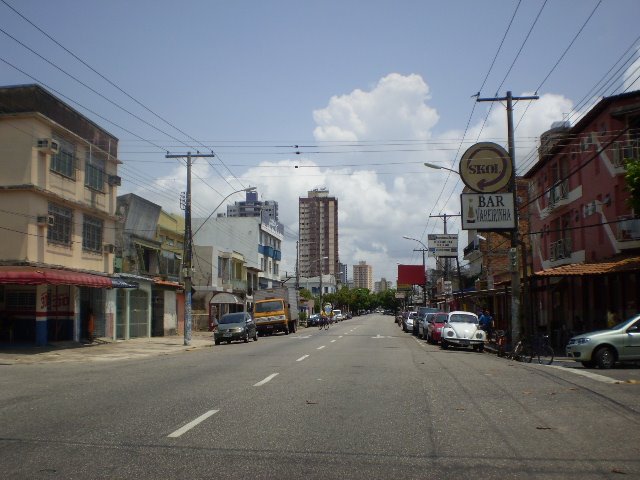 Av. Roberto Camelier