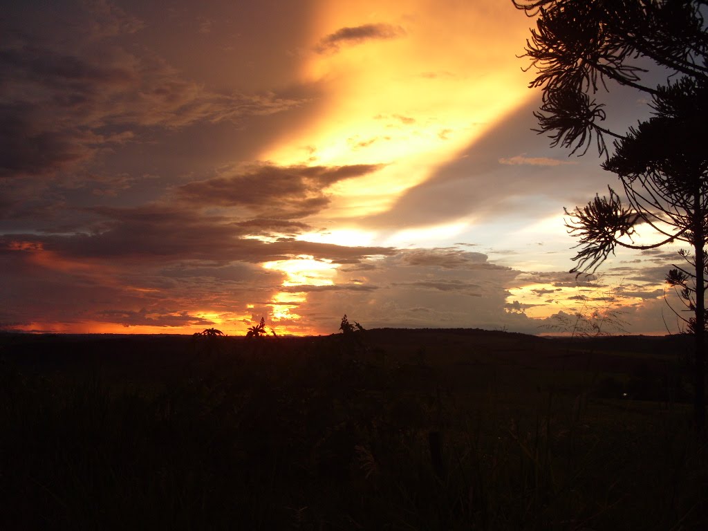 Por do sol em Grandes Rios