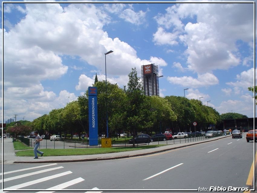 Rodoviária Curitiba - Foto: Fábio Barros  (www.cidade3d.uniblog.com.br)